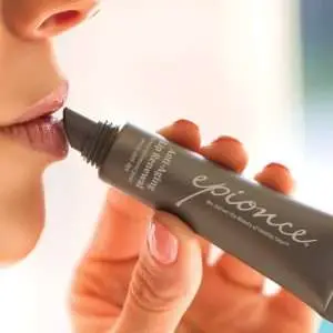 Anti-Aging Lip Renewal