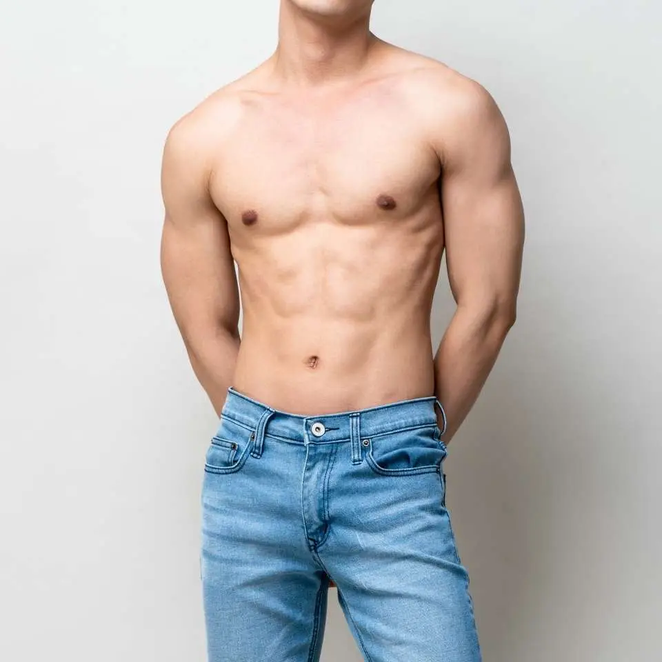 Allurant Medical Spa consultation room for men's body sculpting and abdomen treatments in San Diego