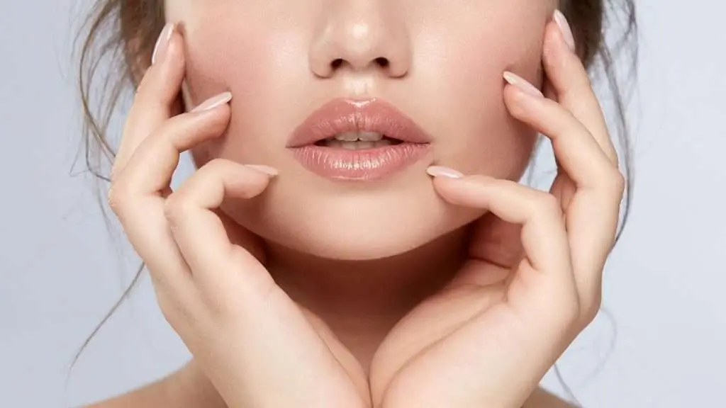 Provider consulting with a patient about Botox Lip Flip treatment and expected Lip Flip Results at Allurant Medical Spa.