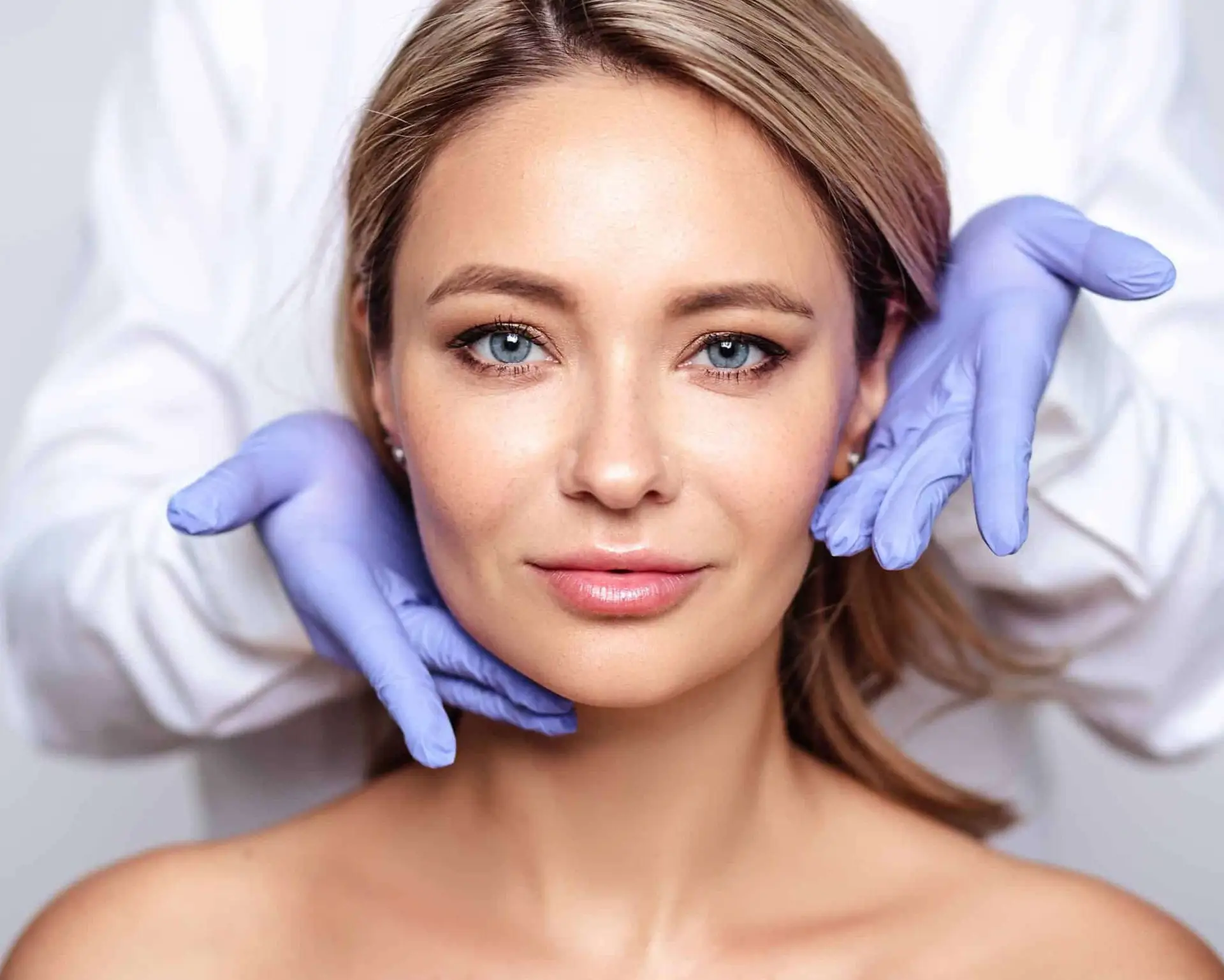 doctor explaining how Botox works beneath the skin